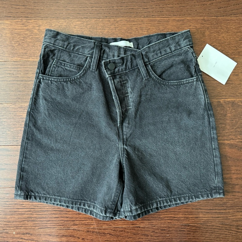 NWT oak + fort cross front black jean short